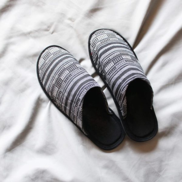 HolaLili x Risqué Bedroom Slippers in black sinaluan